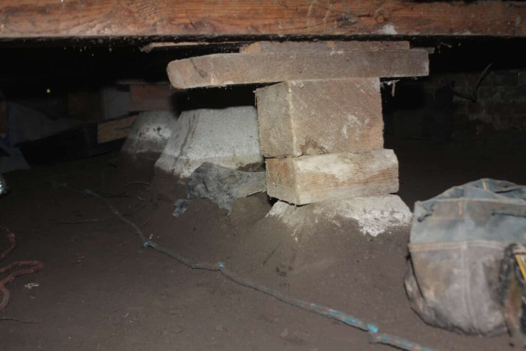 crawlspace foundation
